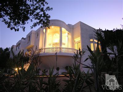 2521 N Apollo Dr, Los Angeles