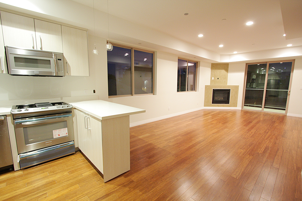 819 S Holt Ave — image 2