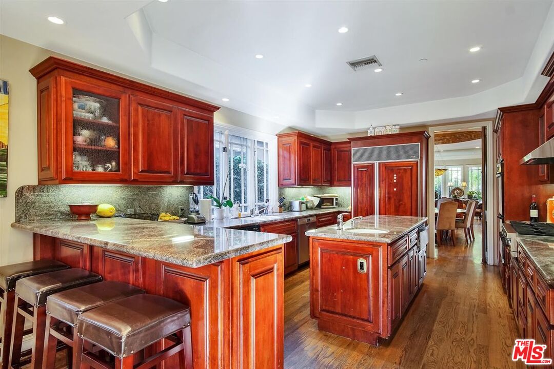 447 S Almont Dr — image 3